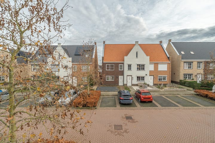 Photo 37 of Bredam 13