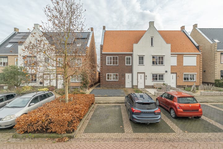 Photo 36 of Bredam 13