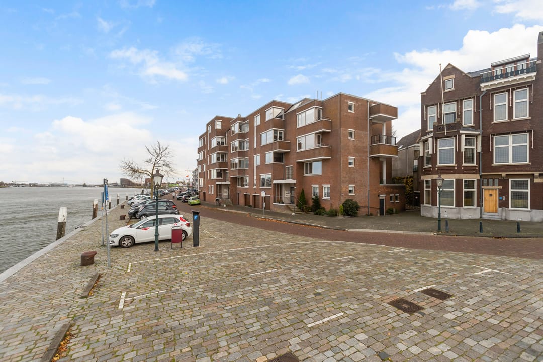 Photo 2 of Merwekade 93