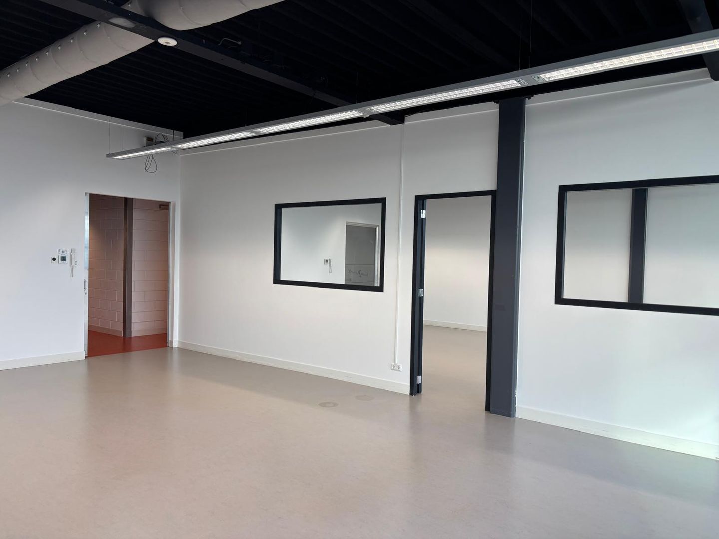 Bekijk foto 4 van 's-Gravenzandseweg 2