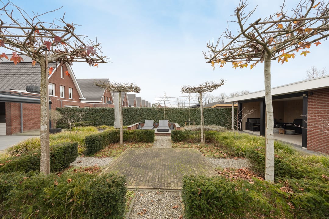 Photo 47 of Baroniestraat 28