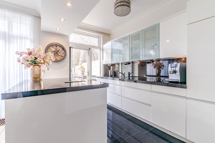 Foto 15 van Van Boetzelaerlaan 226