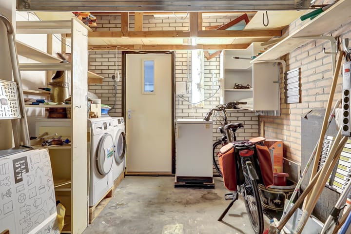 Photo 21 of Burgemeester Gaststraat 10