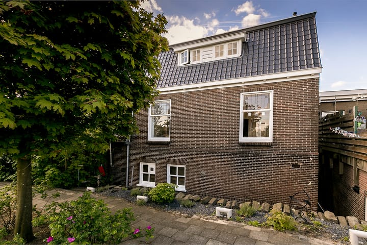 Foto 2 van Dokter Baumannplein 17