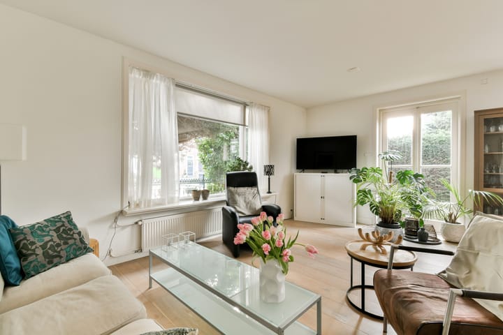 Photo 3 of Begoniastraat 5