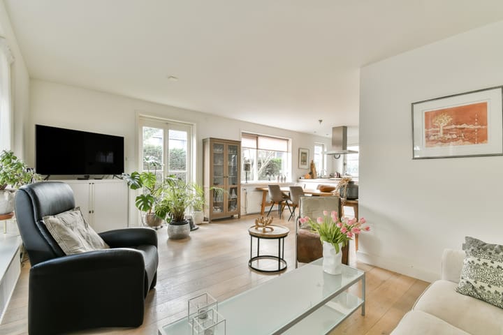 Photo 4 of Begoniastraat 5