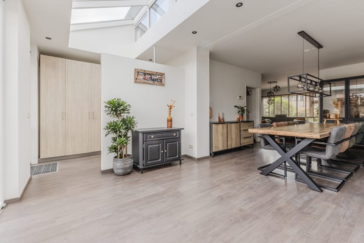 Photo 10 of de Wan 18