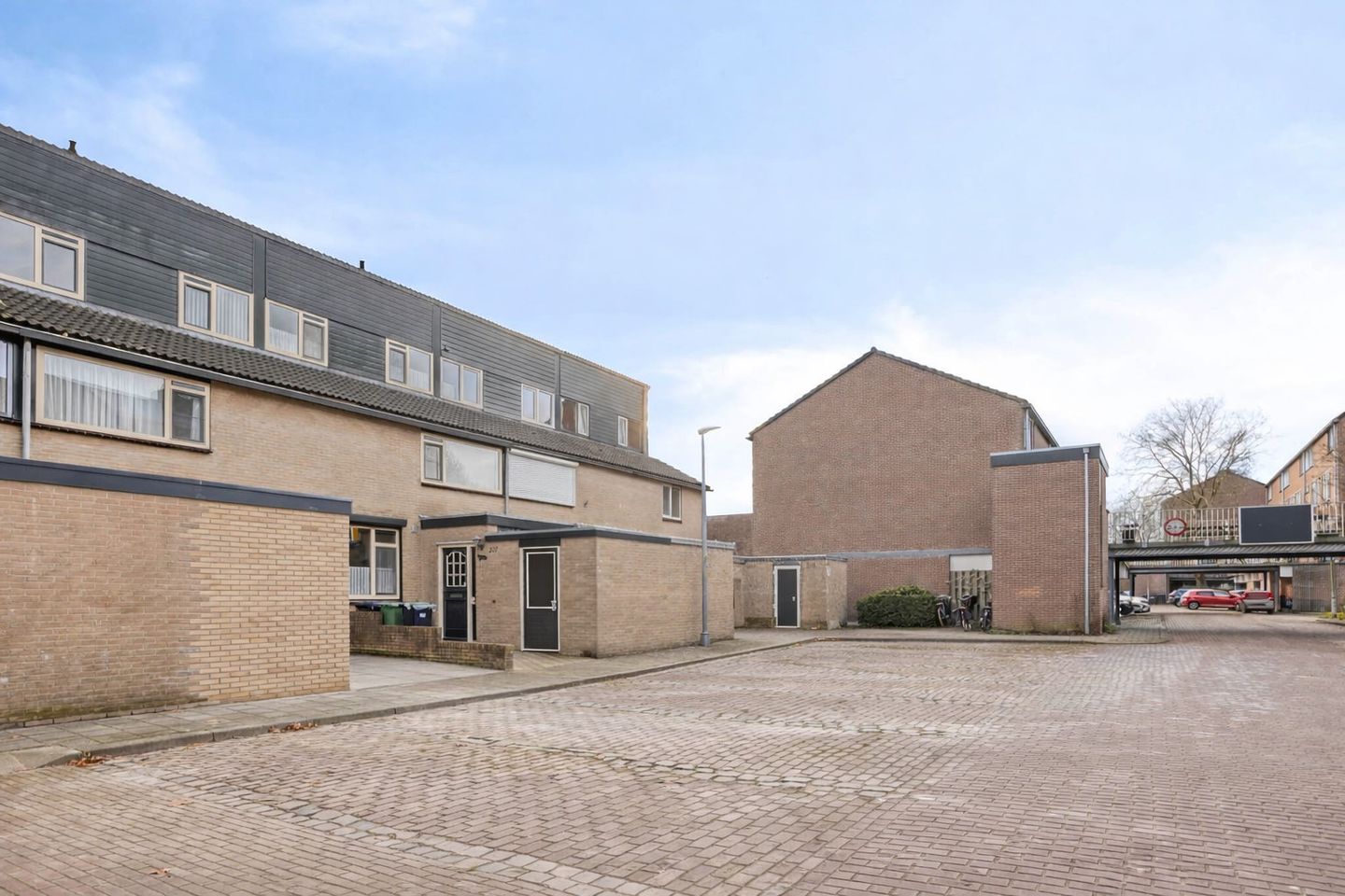 Photo 34 of De Waarden 205