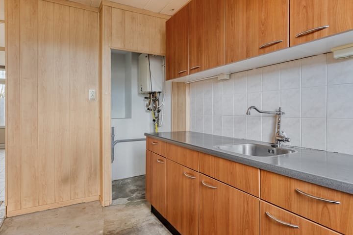 Photo 15 of Spieringstraat 45