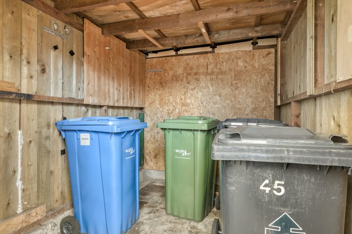 Photo 35 of Spieringstraat 45