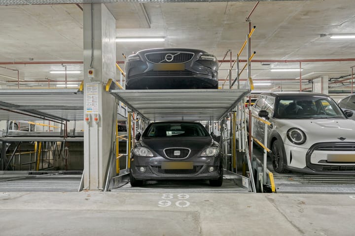 Foto 21 van Vincent van den Heuvellaan 37