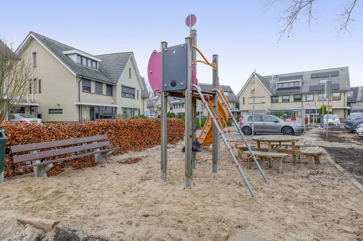 Foto 38 van Ambonplein 68