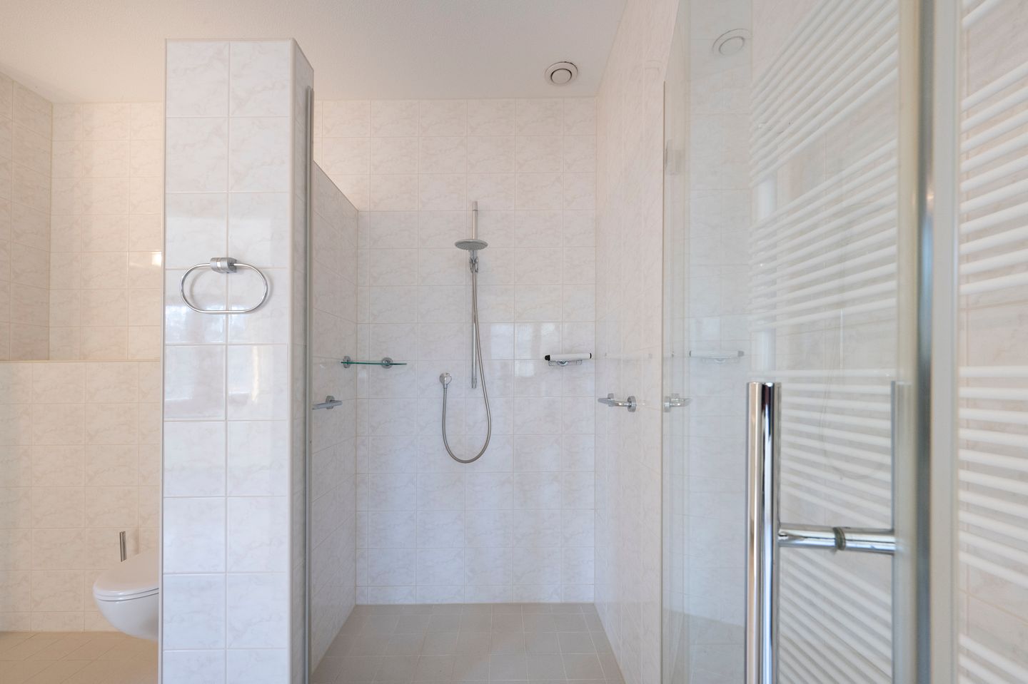 Foto 14 van Badhuislaan 97