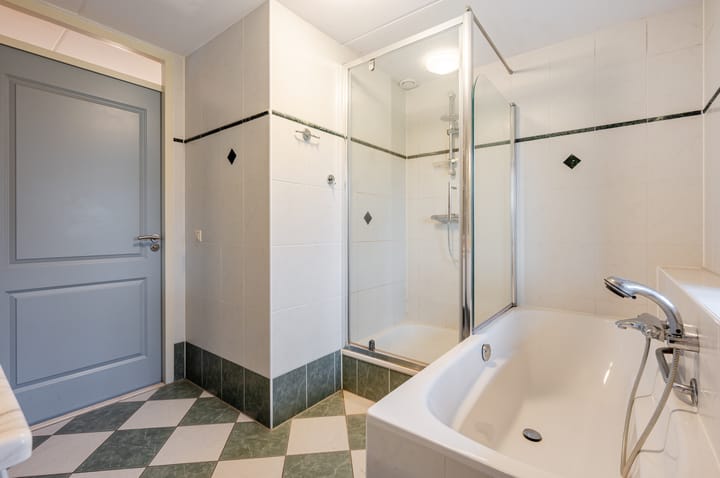 Foto 33 van Februaristraat 115