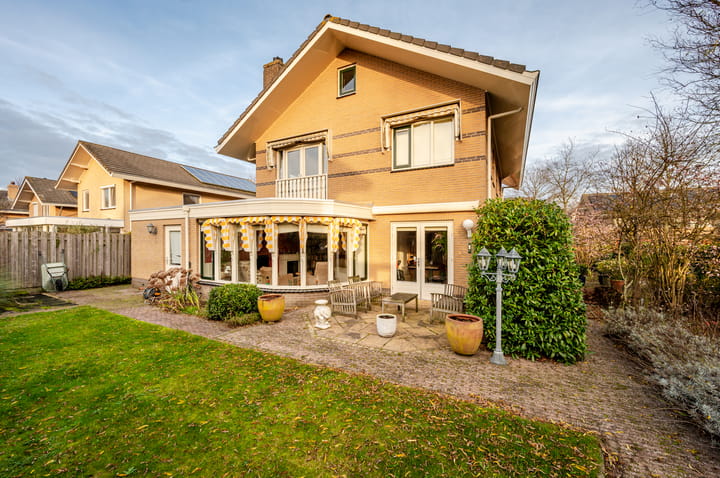 Foto 38 van Februaristraat 115