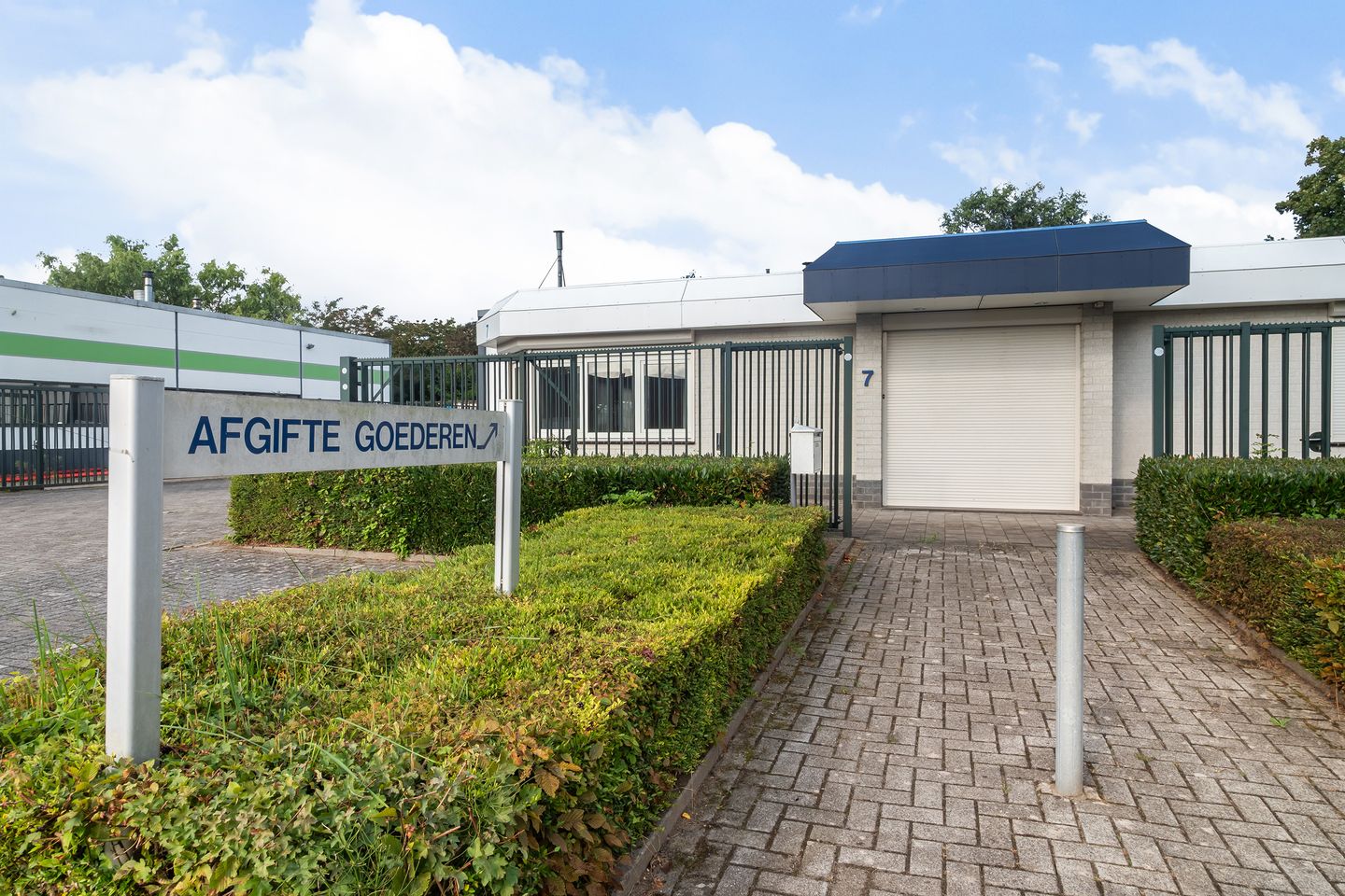 Bekijk foto 3 van Leigraafseweg 7