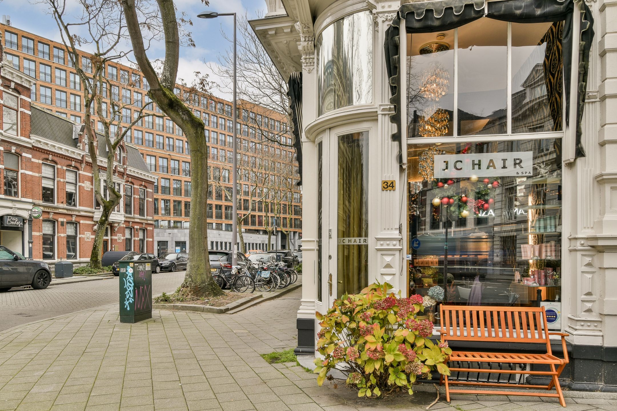 Photo 27 of Van Vollenhovenstraat 3-806