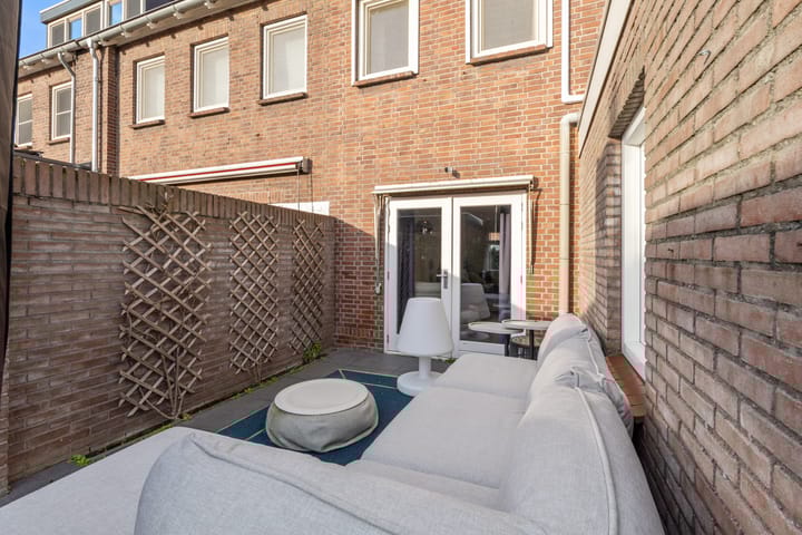 Foto 43 van Admiraal de Ruijterstraat 16