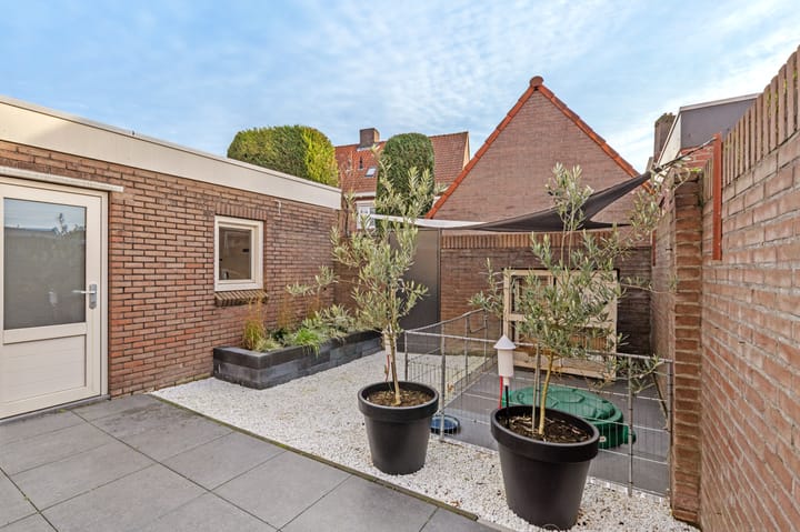 Foto 44 van Admiraal de Ruijterstraat 16