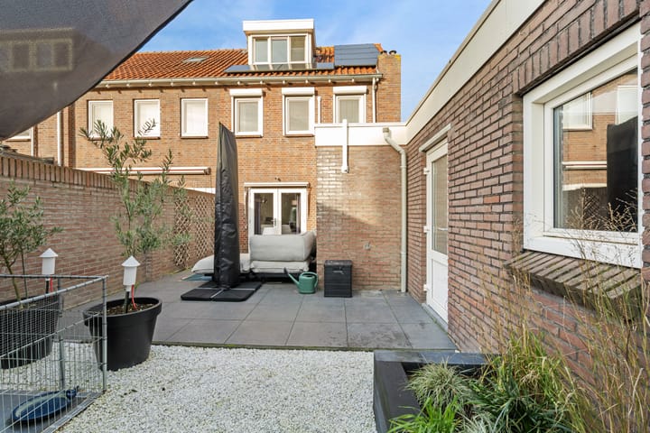 Foto 46 van Admiraal de Ruijterstraat 16