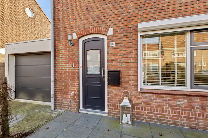 Foto 47 van Admiraal de Ruijterstraat 16