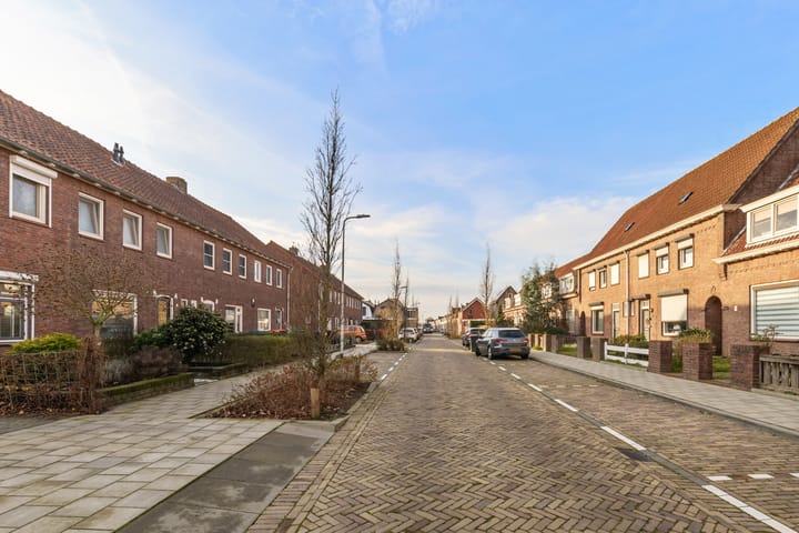 Foto 52 van Admiraal de Ruijterstraat 16