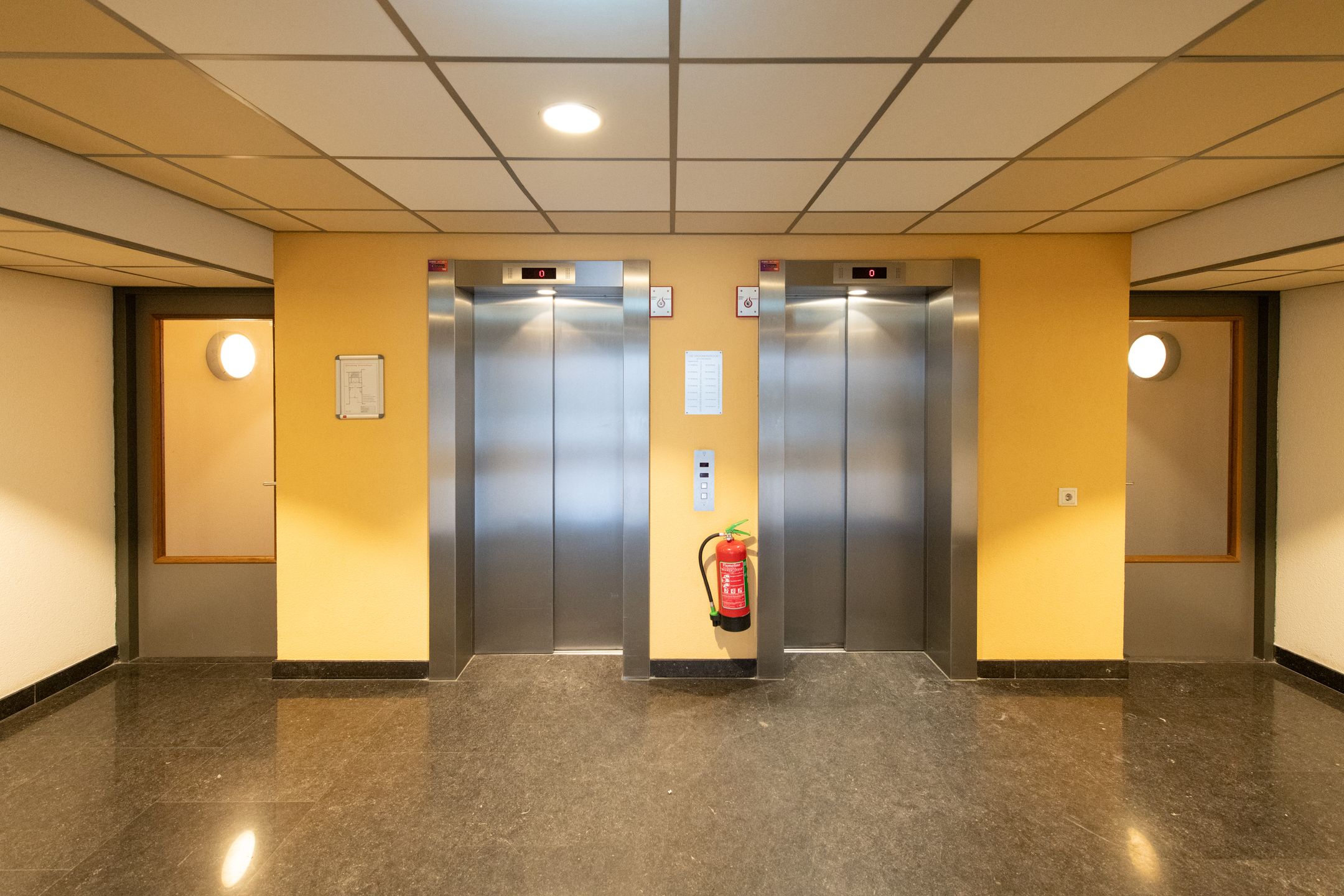 Foto 6 van Simon Carmiggeltstraat 13