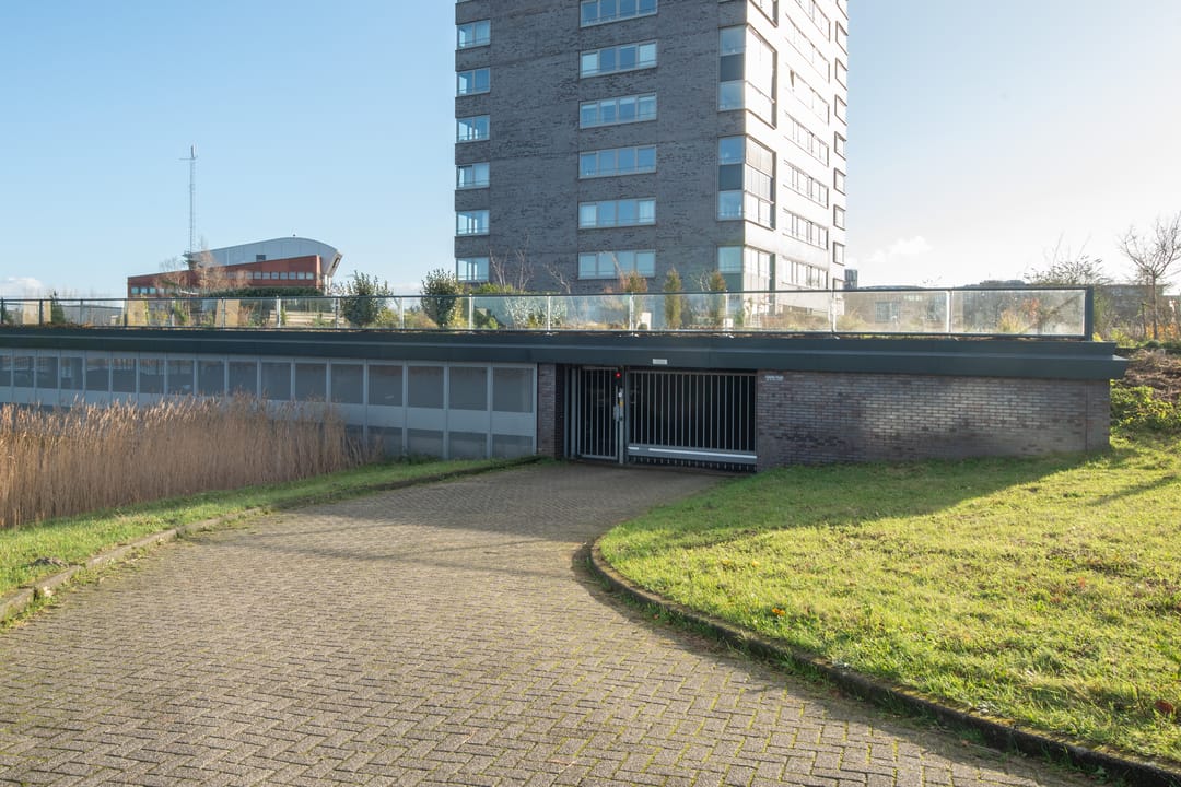 Foto 32 van Simon Carmiggeltstraat 13