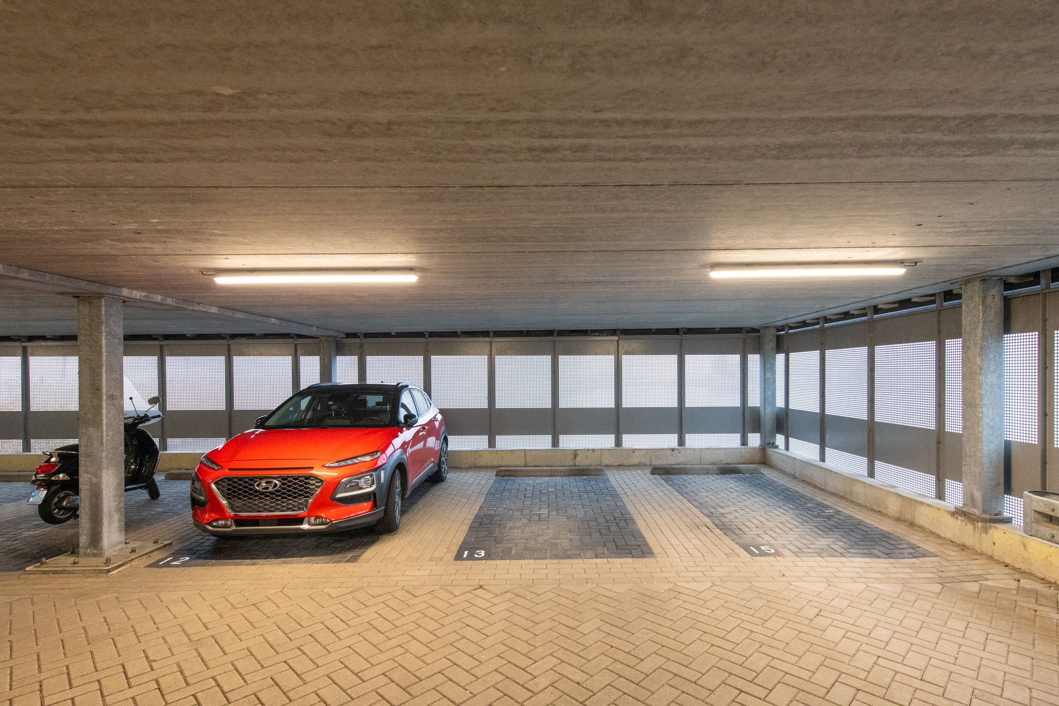 Foto 33 van Simon Carmiggeltstraat 13