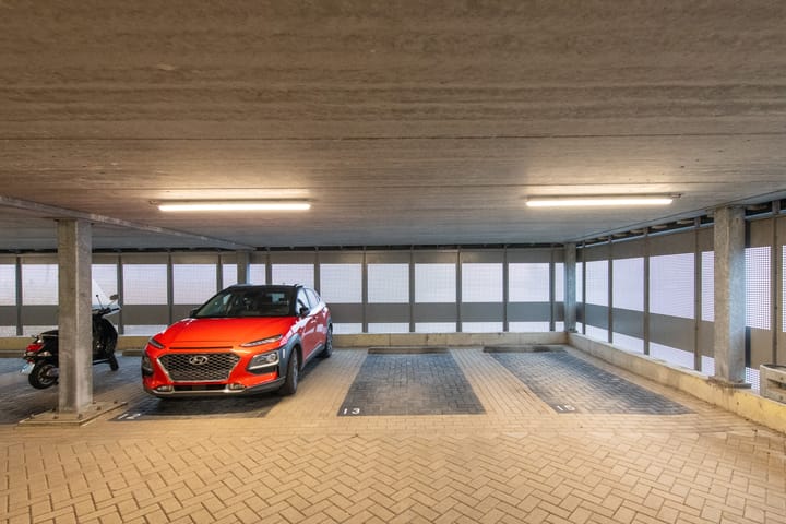 Foto 33 van Simon Carmiggeltstraat 13