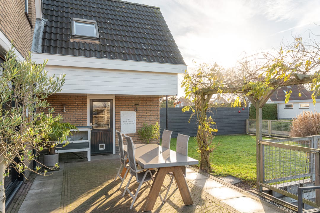 Foto 11 van Warring 46