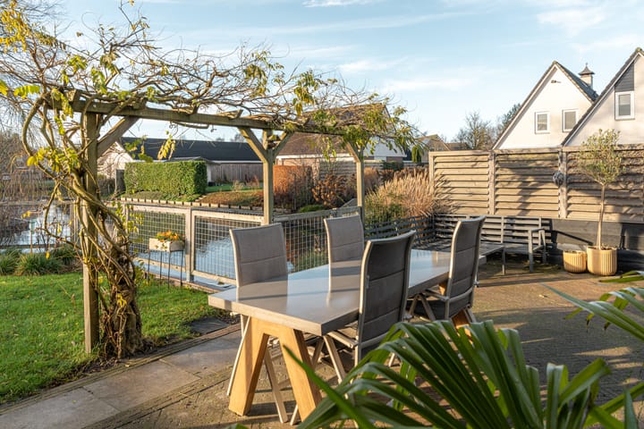 Foto 13 van Warring 46