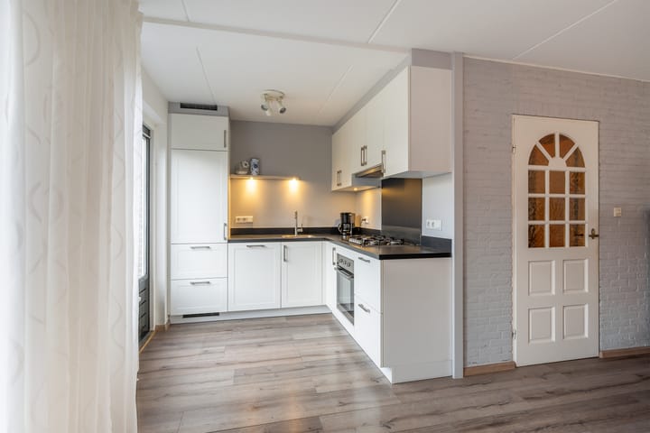 Foto 13 van Burgemeester Bouwensestraat 10