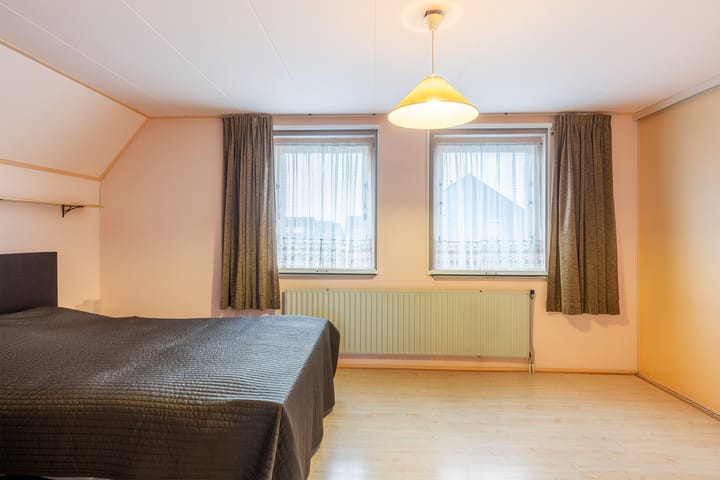 Foto 17 van Burgemeester Bouwensestraat 10