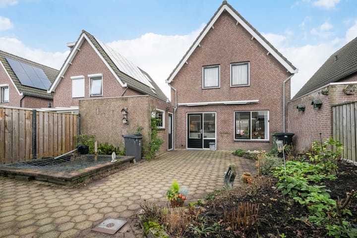 Foto 28 van Burgemeester Bouwensestraat 10