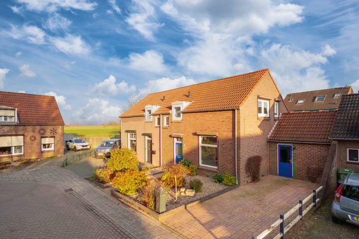 Photo 6 of Burgemeester Cremersplein 11