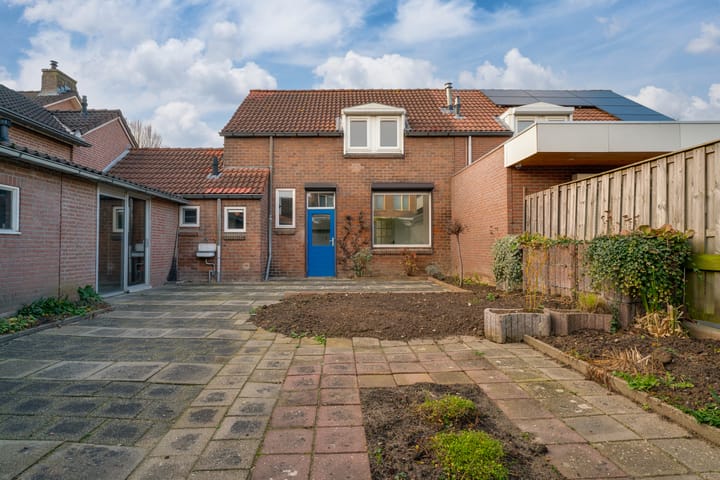 Photo 36 of Burgemeester Cremersplein 11