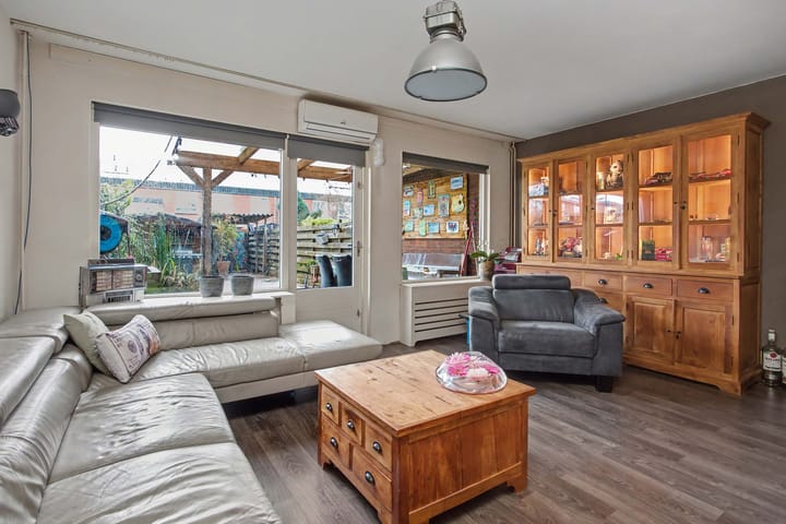 Foto 4 van Zebraspoor 402