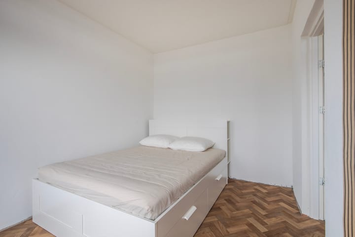 Photo 24 of Gildemeestersplein 258