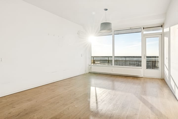 Photo 2 of Van Weerden Poelmanlaan 178