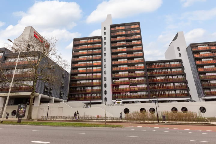 Burg. Hustinxstraat 184