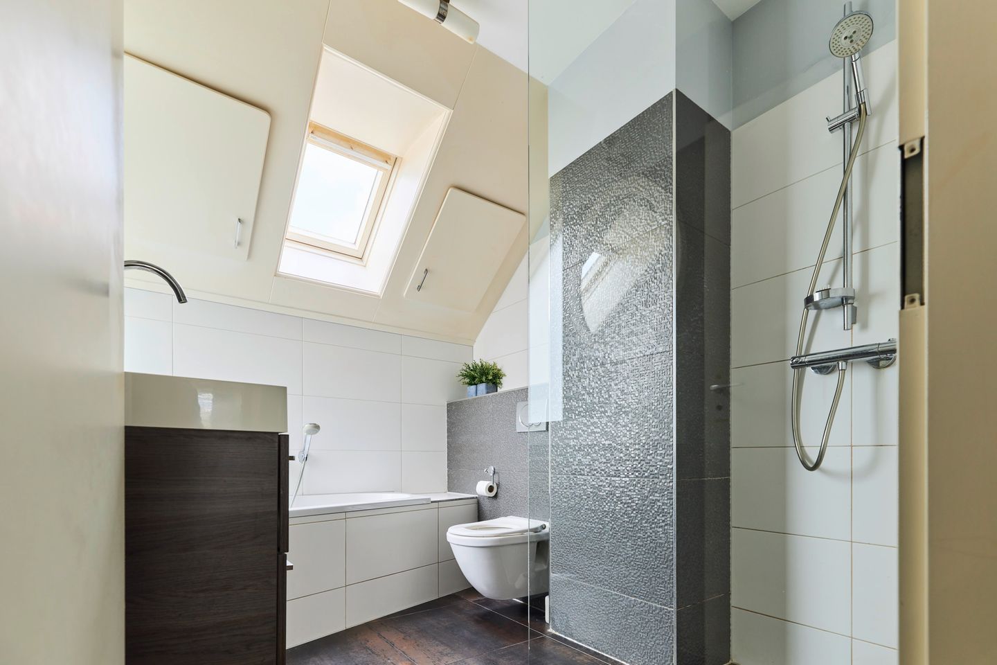 Photo 34 of Witte de Withlaan 25