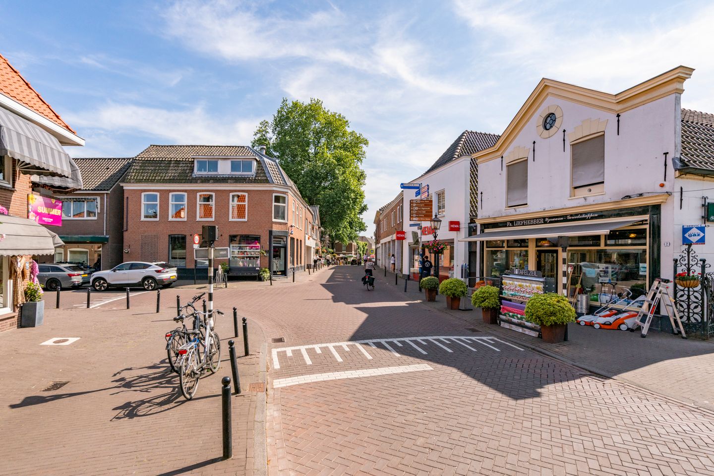 Foto 10 van Stationsplein