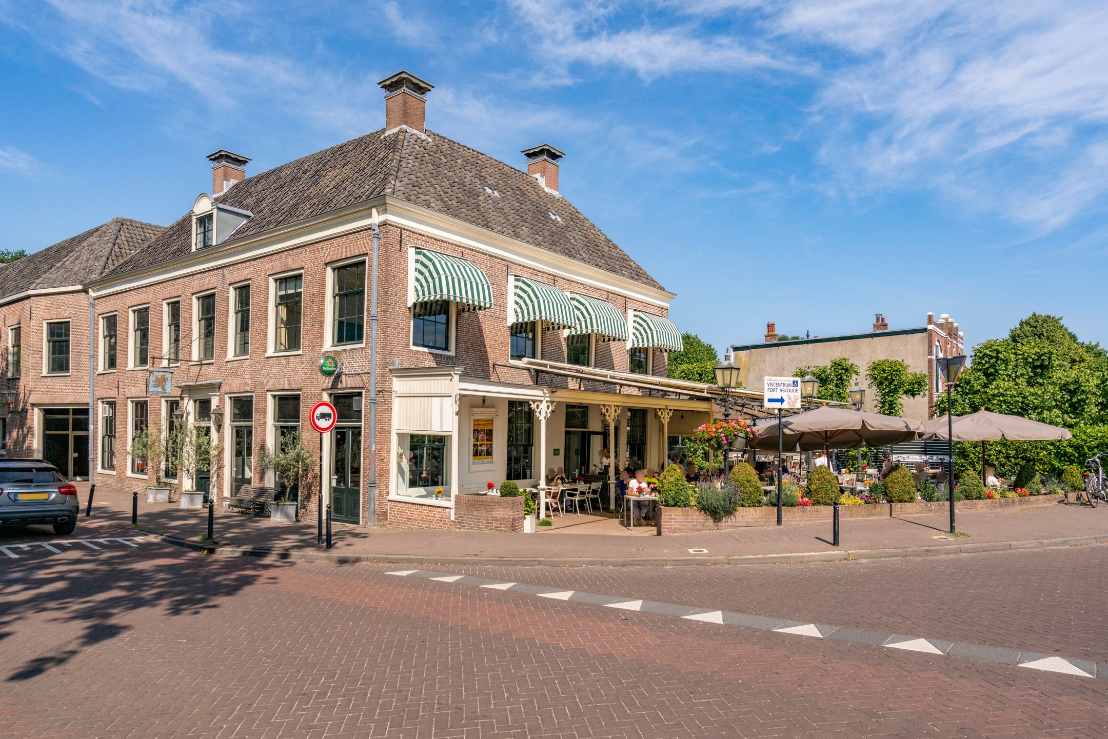 Foto 12 van Stationsplein