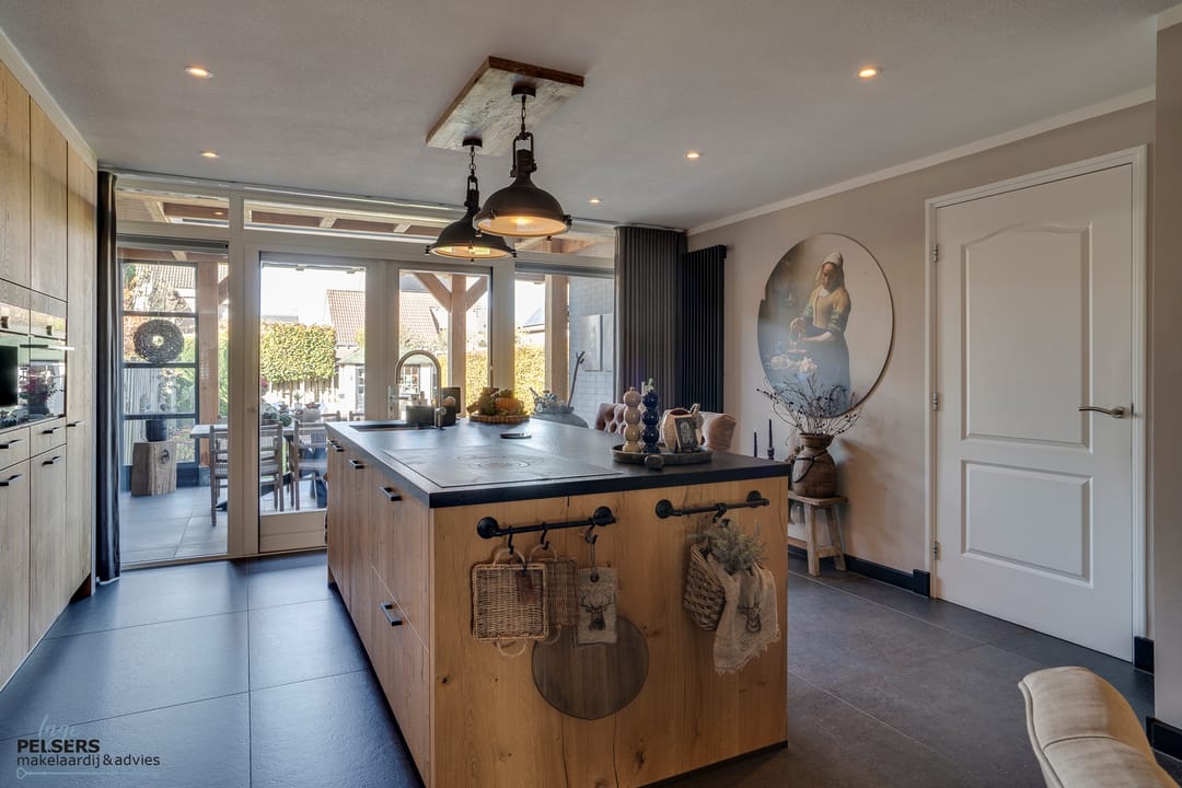 Photo 13 of Cor Janssenstraat 11