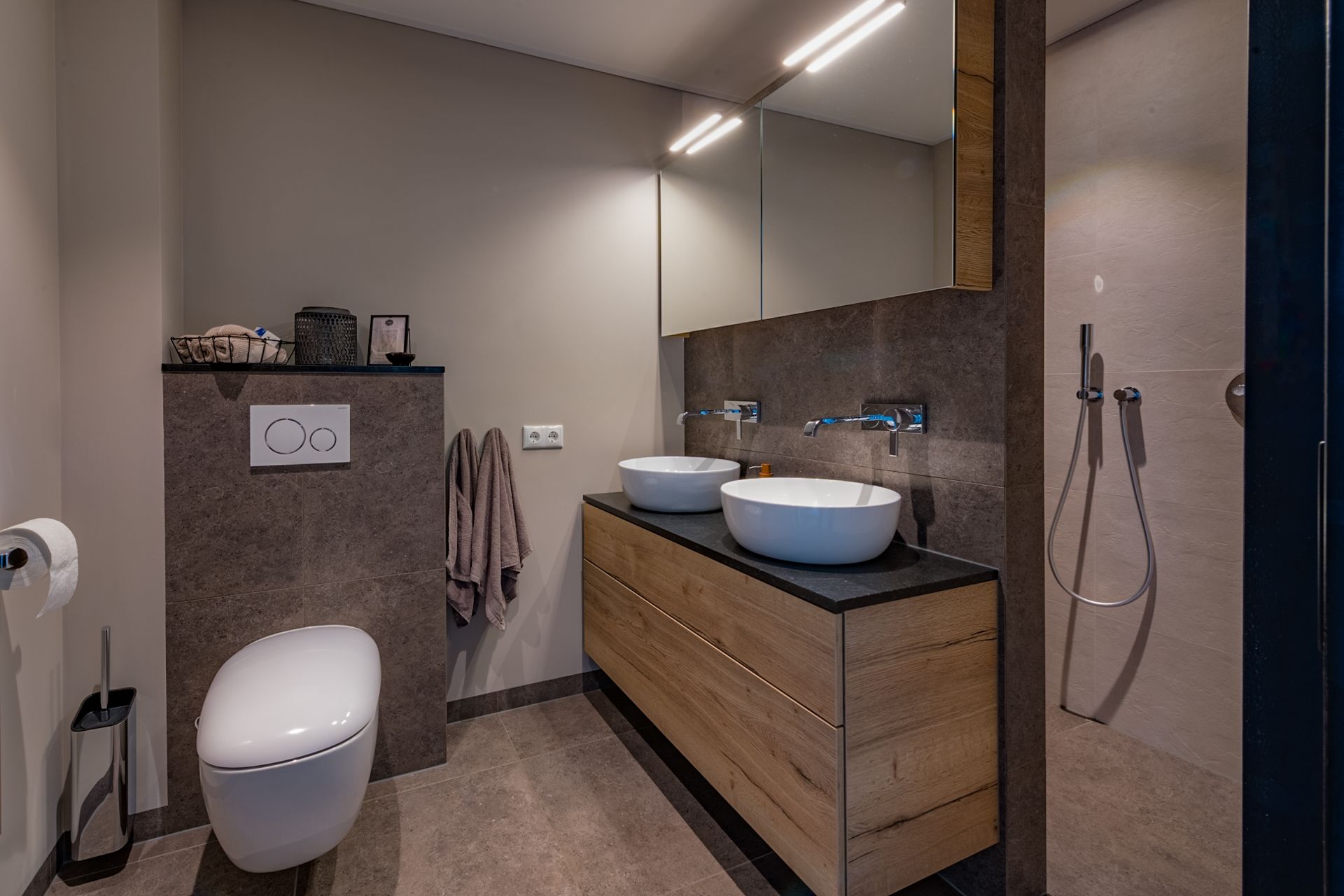 Photo 39 of Cor Janssenstraat 11