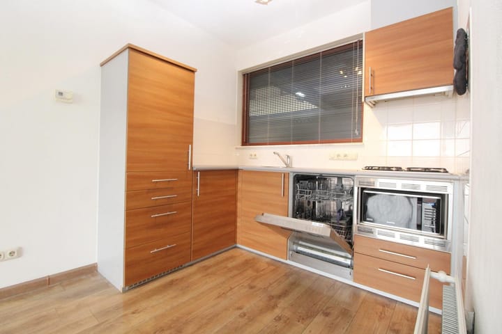 Foto 8 van Porporastraat 138