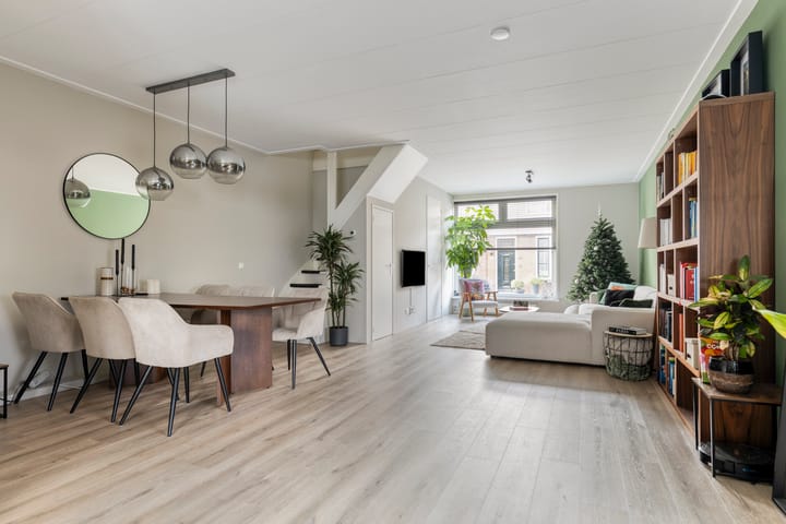 Foto 2 van Pastoor van der Weidenstraat 21