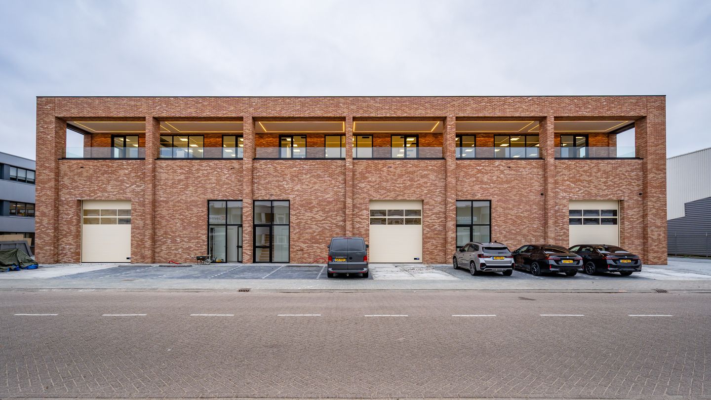 Bekijk foto 1 van Pampuslaan 168-A