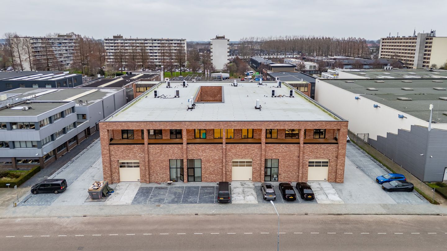 Bekijk foto 3 van Pampuslaan 168-A